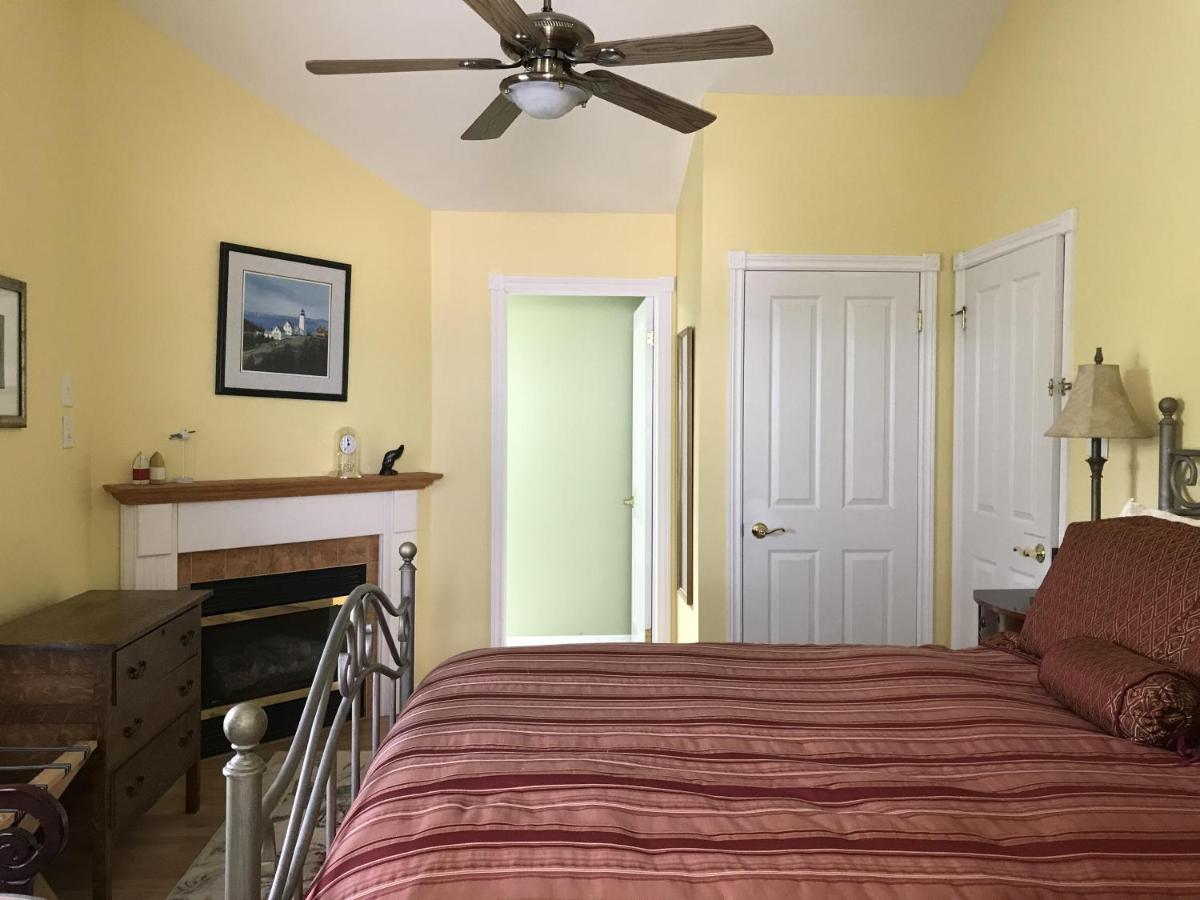 Cresthaven By The Sea Bed & Breakfast South Maitland Екстериор снимка